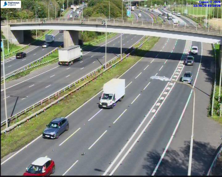 m5-07271-j4a-j5-1790861437.jpg