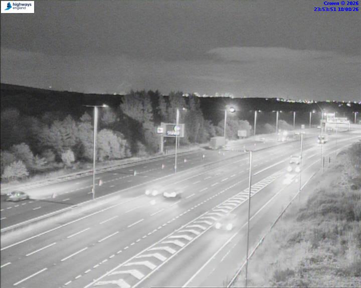 Click for full screen live camera. M6 05672 M6 Toll – J3