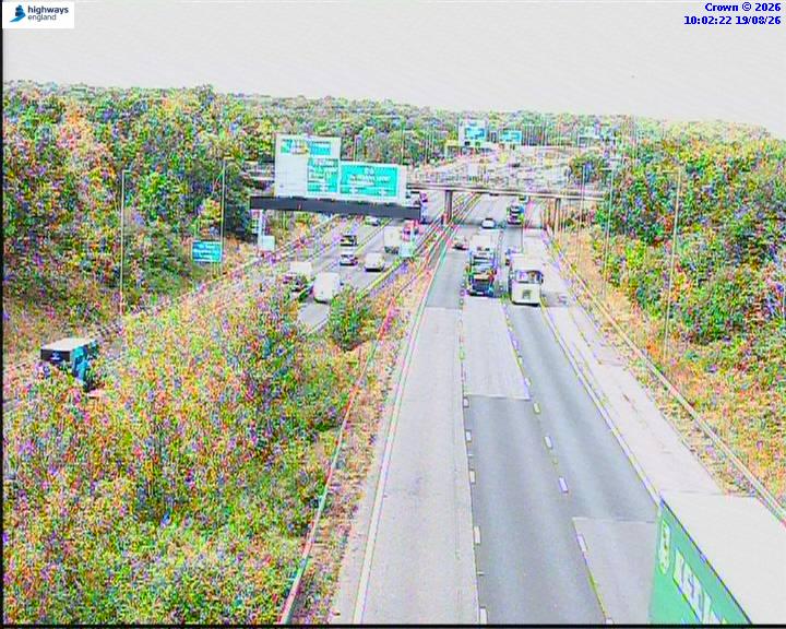 Click for full screen live camera. M6 05692 J4 – M6 Toll