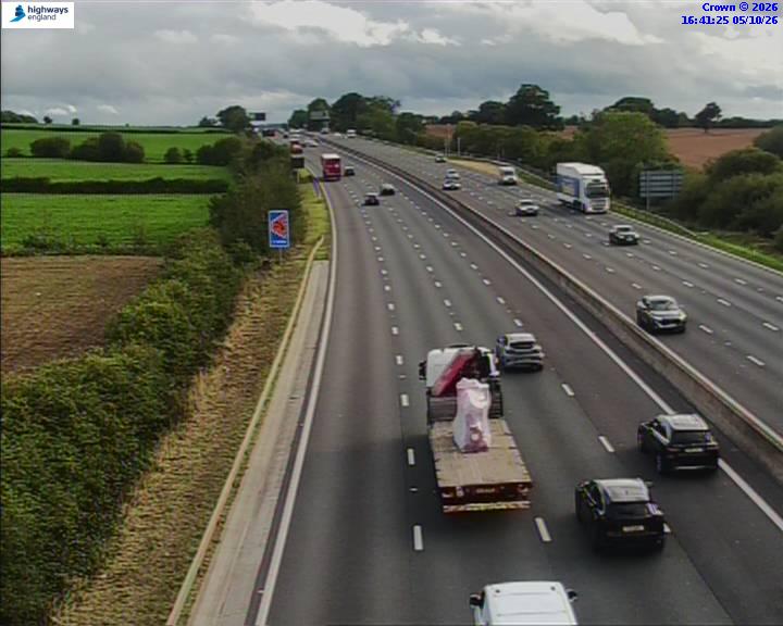 Click for full screen live camera. M6 06333 J15 – J14