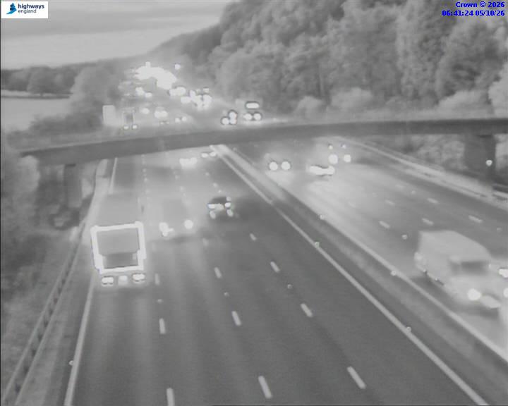 Click for full screen live camera. M6 06435 J15 – J14