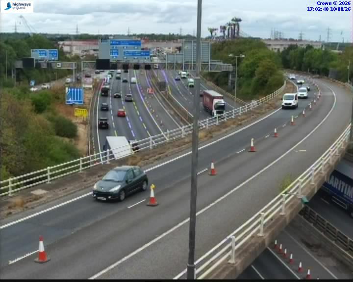 Click for full screen live camera. M42 06498 J7-J8