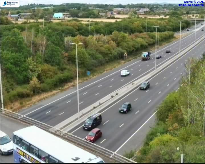 Click for full screen live camera. M5 07490 J7