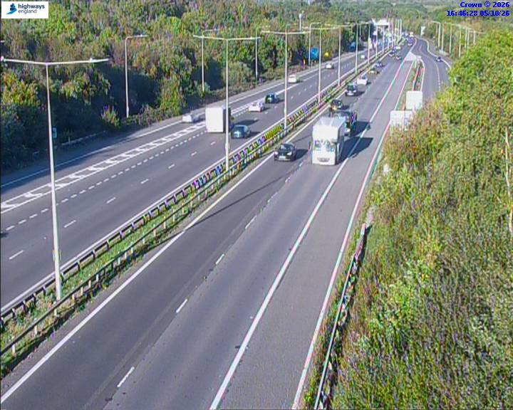 Click for full screen live camera. M3 12176 M3 J14 – M27 J4