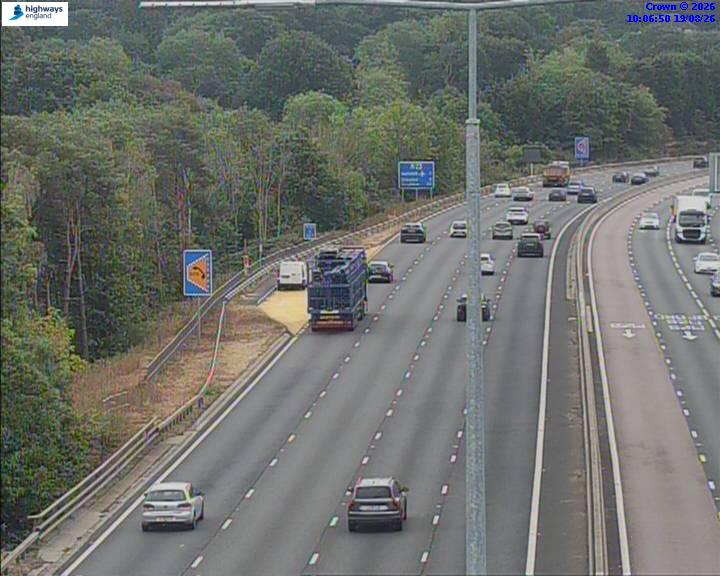 Click for full screen live camera. M23 13325 J8 – J9