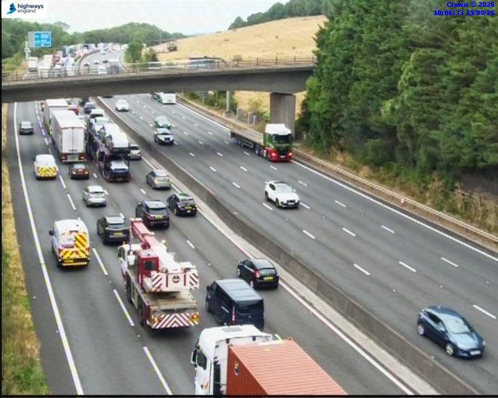 Click for full screen live camera. M25 14399 J5 – J6