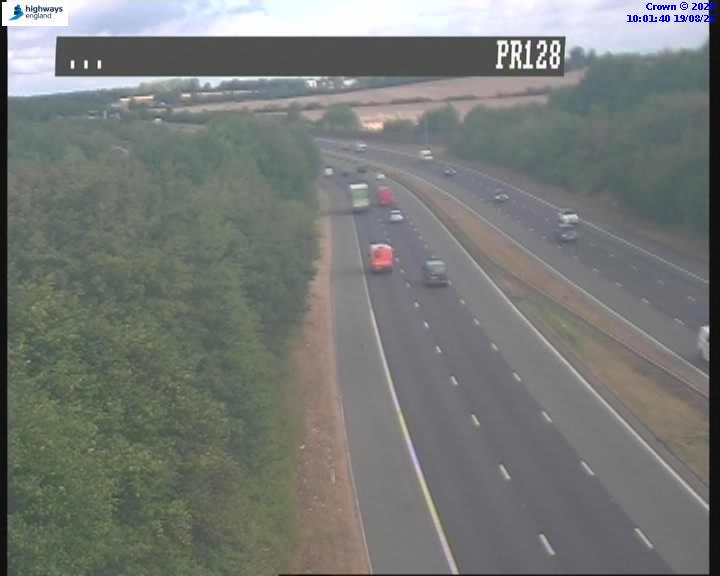 Click for full screen live camera. A1(M) 20617 J44-J45