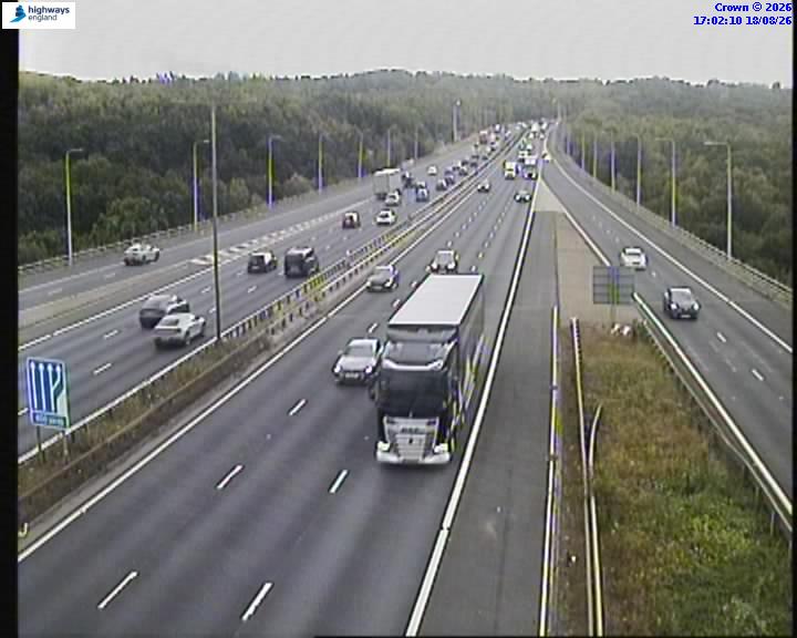 Click for full screen live camera. M62 2195 J25