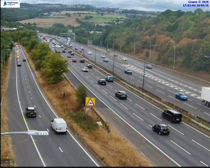 Click for full screen live camera. M62 21952 J25