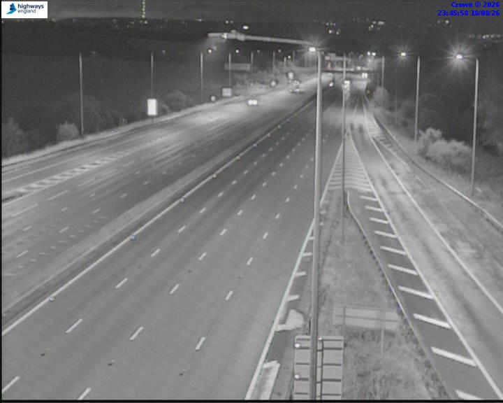 Click for full screen live camera. M62 21974 J25 – J26
