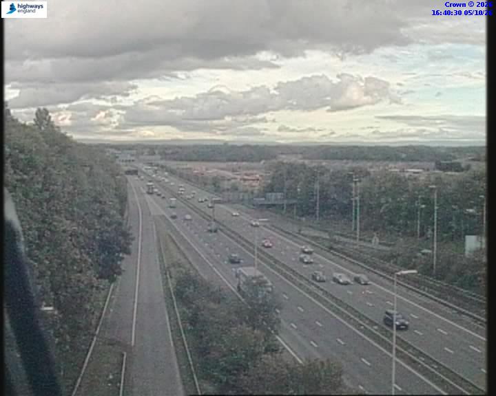 Click for full screen live camera. M62 31268 J9