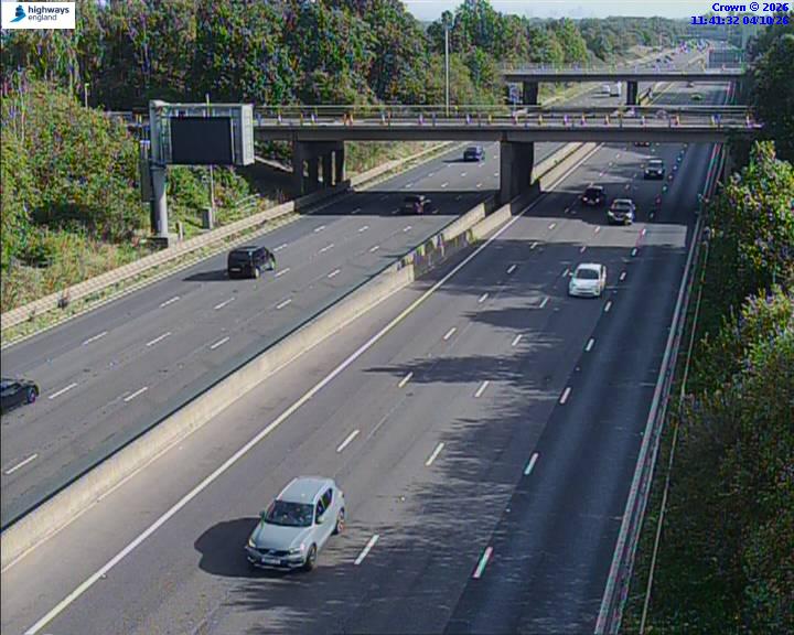 Click for full screen live camera. M62 31332 J11
