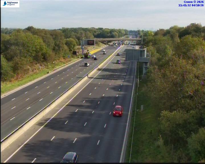 Click for full screen live camera. M62 31348 J12 – J11