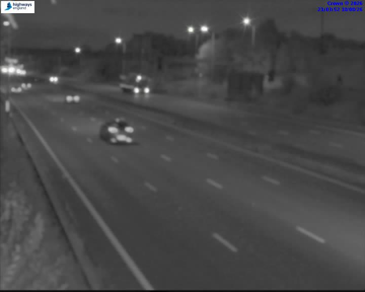 Click for full screen live camera. M62 31611 M60 J18 – M62 J20