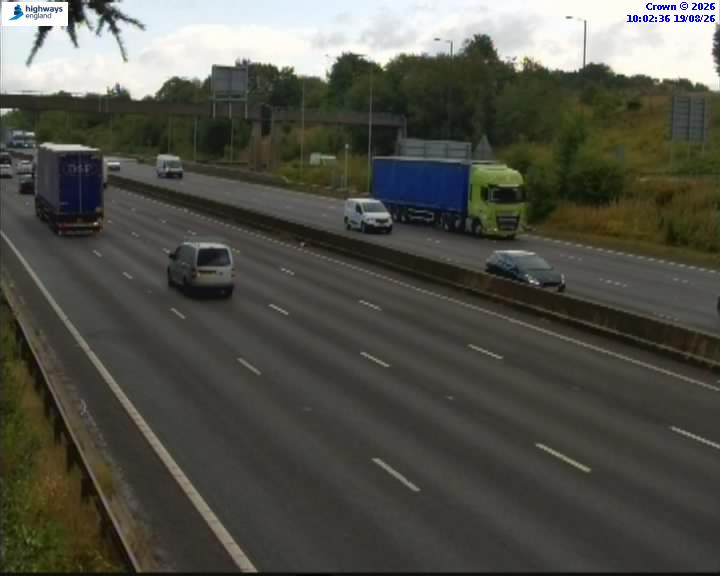 Click for full screen live camera. M62 31611 M60 J18 – M62 J20