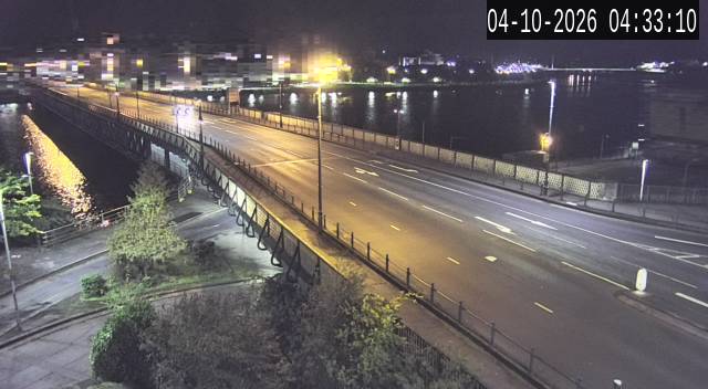Click for full screen live camera. Craigavon Bridge