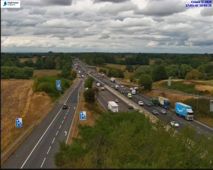 Click for full screen live camera. M6 36770 J18