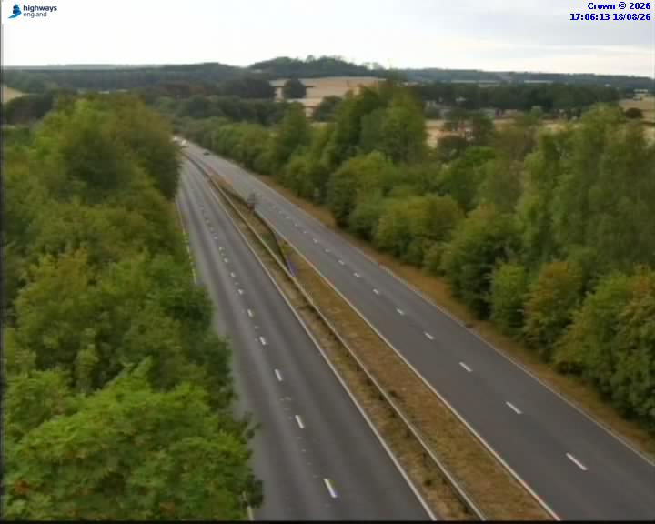 Click for full screen live camera. A303 40204 B3095-B3092