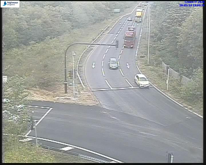 Click for full screen live camera. M4 41307 A303/A345