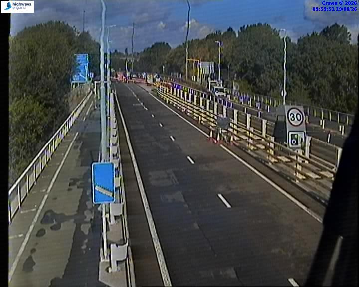 Click for full screen live camera. M48 43977 J1 – J2