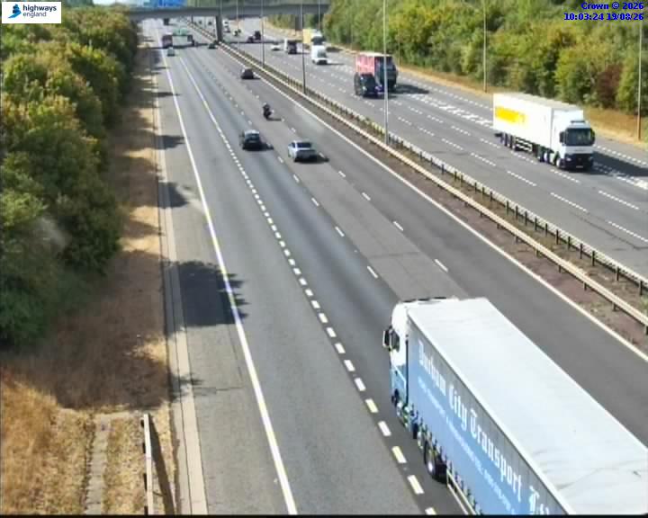 Click for full screen live camera. A1(M) 52087 J15-J14