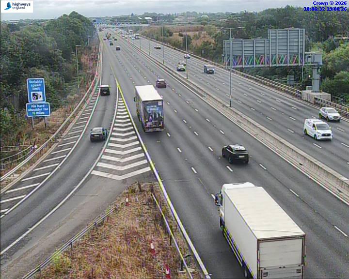 Click for full screen live camera. M4 52399 J7