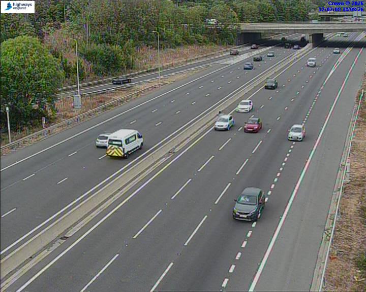 Click for full screen live camera. M4 52573 J10