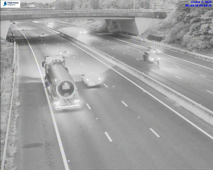 Click for full screen live camera. M4 52660 J11