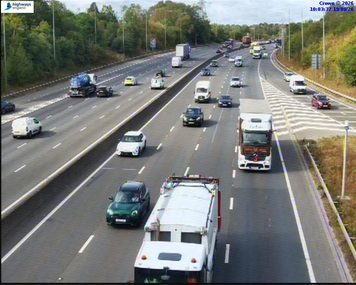 Click for full screen live camera. M25 55381 J24