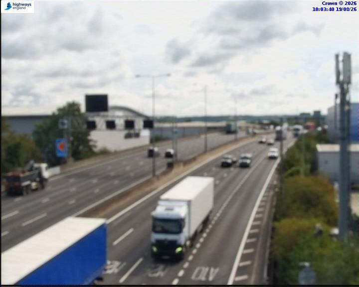 Click for full screen live camera. M25 55484 J26 – J25