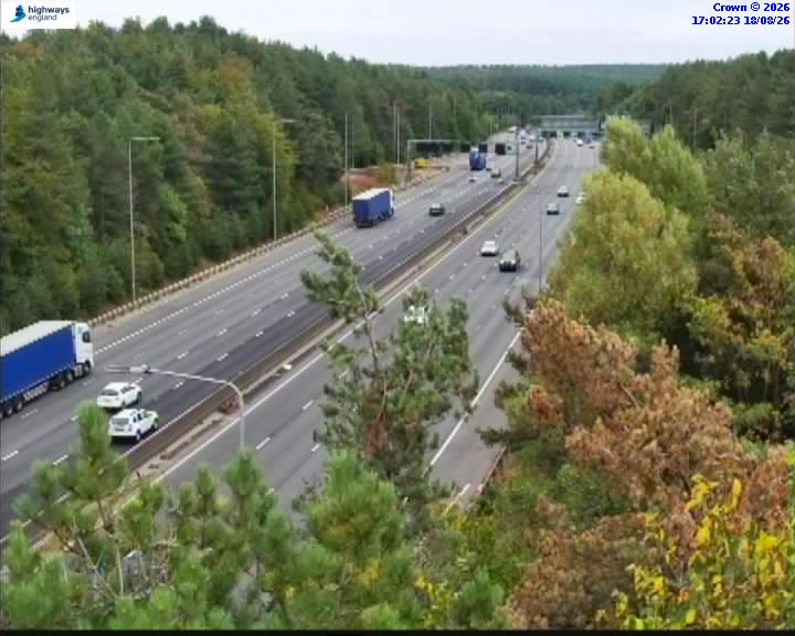 Click for full screen live camera. M1 64120 J27