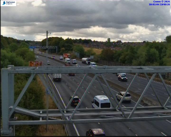 Click for full screen live camera. M1 64190 J29 – J28