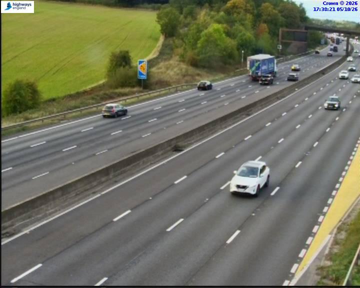 Click for full screen live camera. M1 64246 J29 – J28