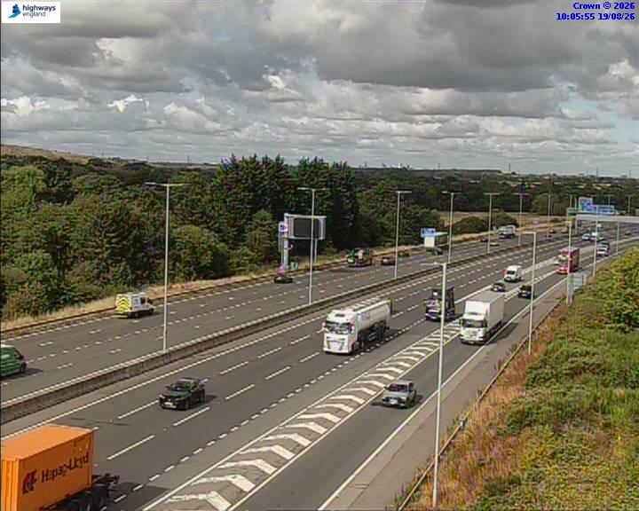 Click for full screen live camera. M6 05672 M6 Toll – J3